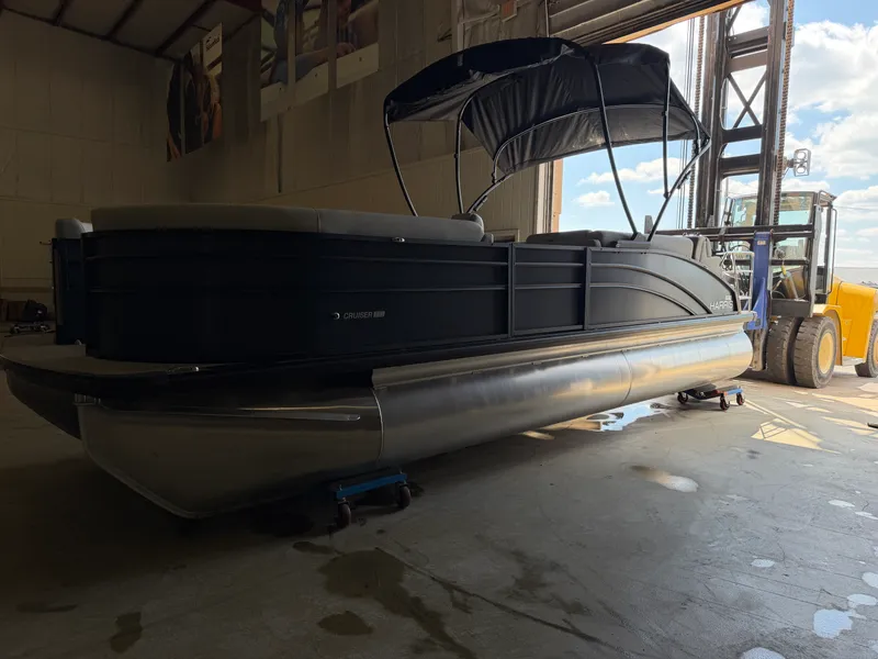 Slide: The Image of Harris 230 Cruiser 2025 - 4