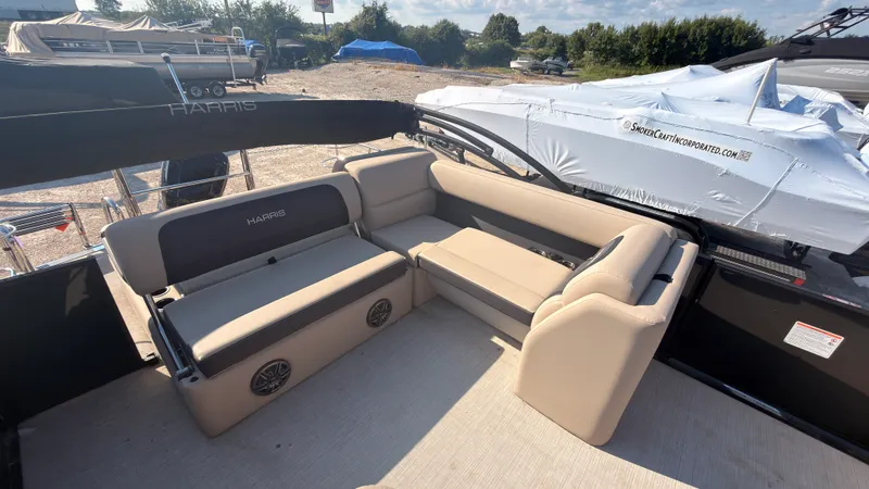 Slide: The Image of Harris 230 Cruiser 2025 - 36