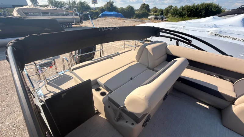 Slide: The Image of Harris 230 Cruiser 2025 - 46