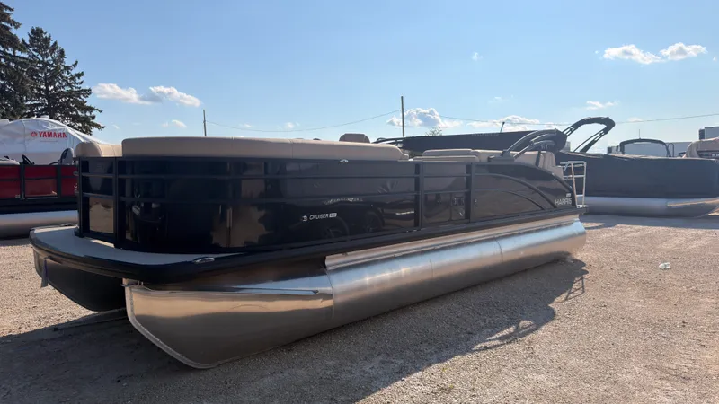 Slide: The Image of Harris 230 Cruiser 2025 - 3