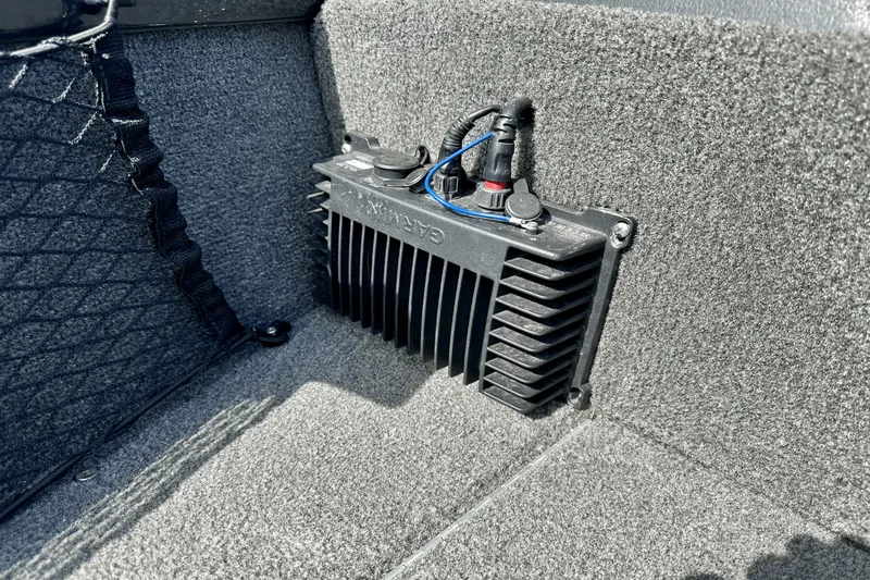 Slide: The Image of Alumacraft 175 VOYAGEUR CS 2020 - 10