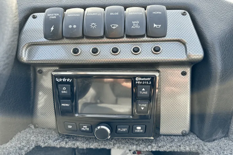 Slide: The Image of Alumacraft 175 VOYAGEUR CS 2020 - 19