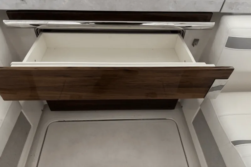 Slide: The Image of Tiara 38 LS 2023 - 14