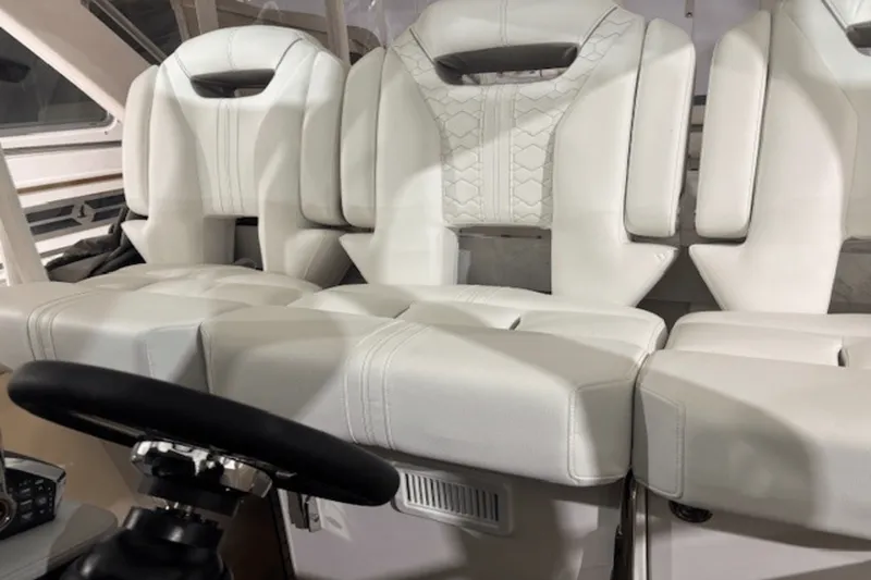 Slide: The Image of Tiara 38 LS 2023 - 18