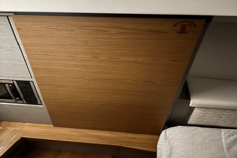 Slide: The Image of Tiara 38 LS 2023 - 40