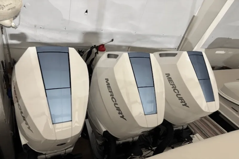 Slide: The Image of Tiara 38 LS 2023 - 6