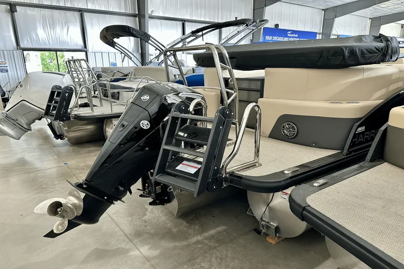 Slide: The Image of Harris 250 Cruiser 2025 - 3