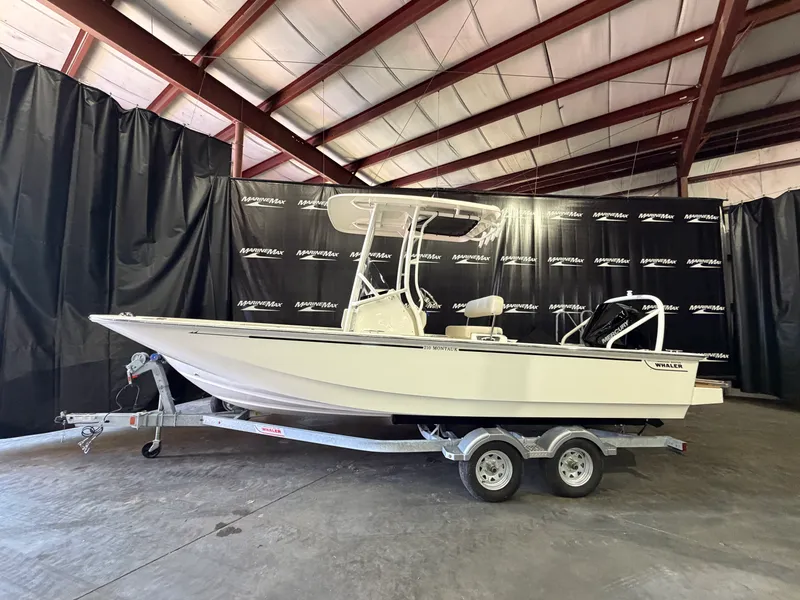 The Image of Boston Whaler 210 Montauk 2026 - 0