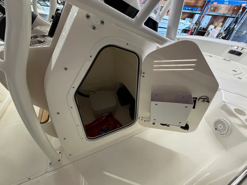 Slide: The Image of Boston Whaler 210 Montauk 2026 - 27