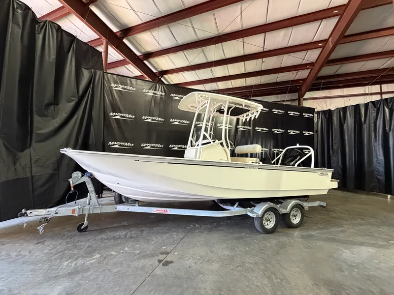 Slide: The Image of Boston Whaler 210 Montauk 2026 - 4
