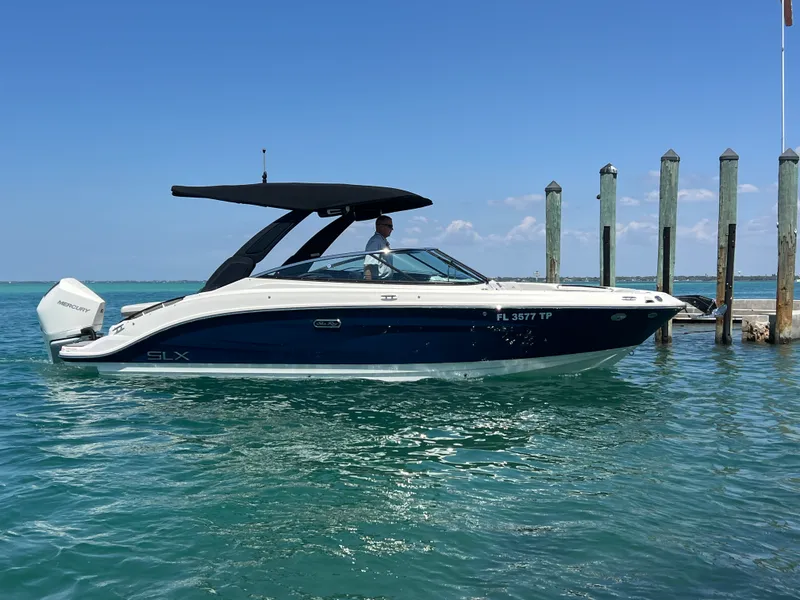 The Image of Sea Ray SLX 260 Outboard 2023 - 0