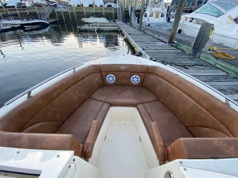 Slide: The Image of Scout 240 DORADO 2022 - 20