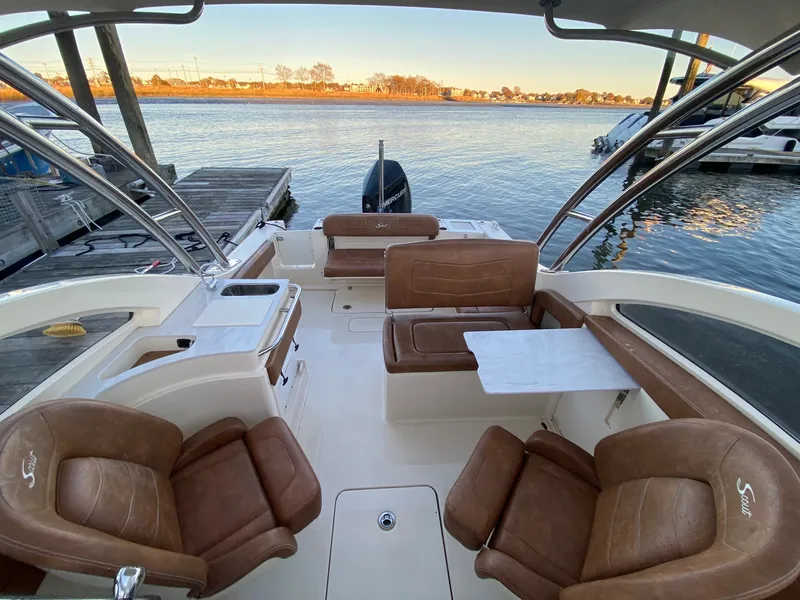 Slide: The Image of Scout 240 DORADO 2022 - 26