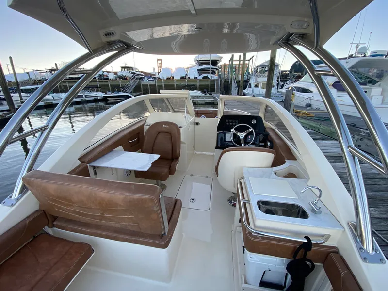Slide: The Image of Scout 240 DORADO 2022 - 9