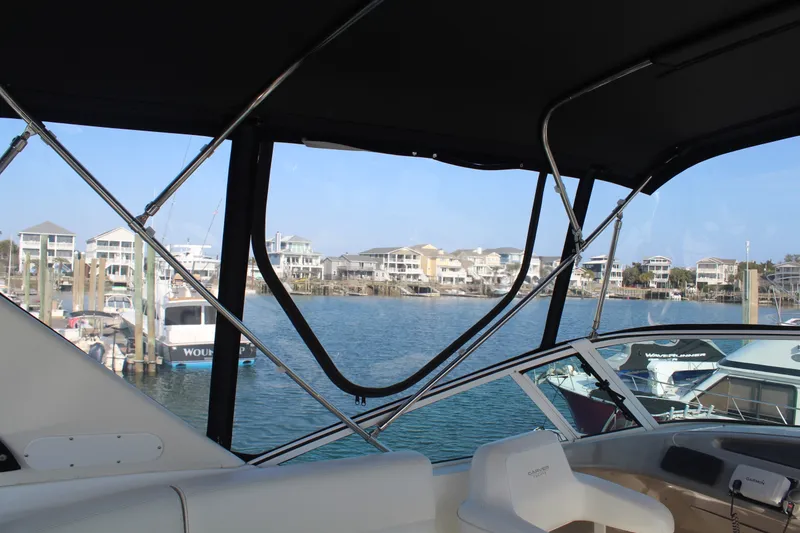Slide: The Image of Carver 450 VOYAGER PILOTHOUSE 2000 - 15