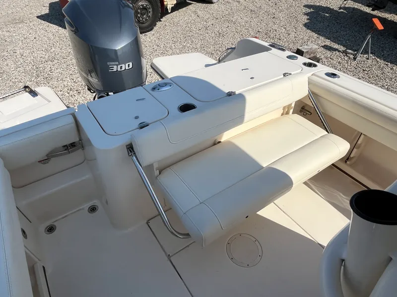 Slide: The Image of Grady-White 236 FISHERMAN 2021 - 17