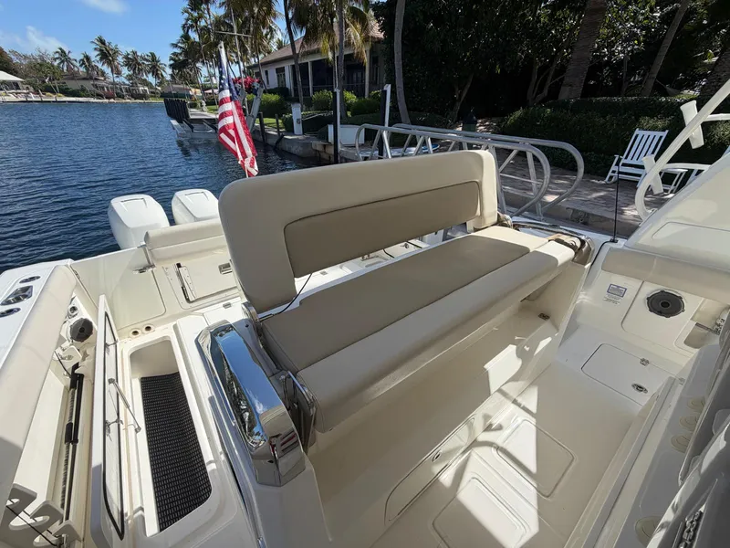 Slide: The Image of Boston Whaler 420 OUTRAGE 2019 - 40