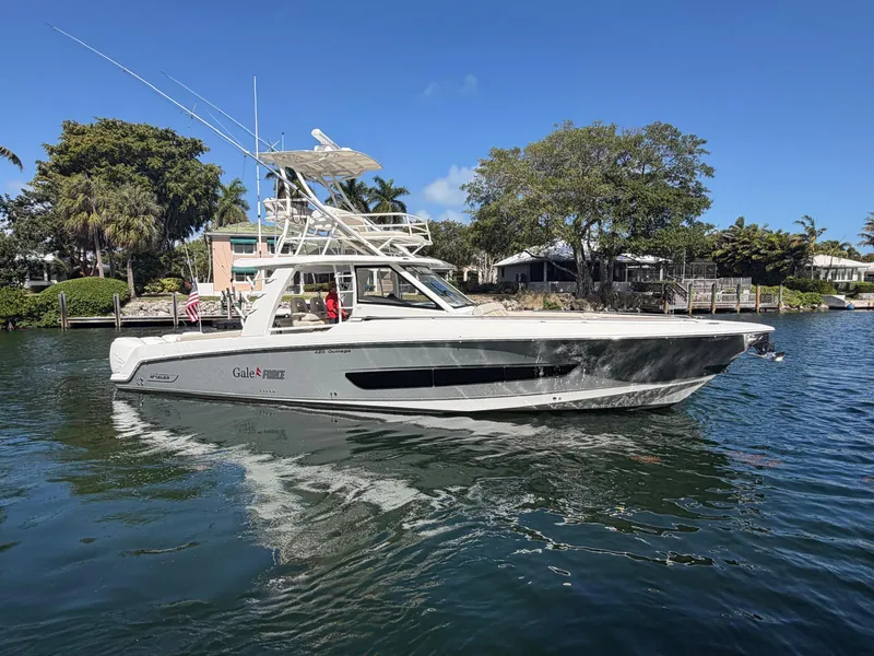 Slide: The Image of Boston Whaler 420 OUTRAGE 2019 - 15