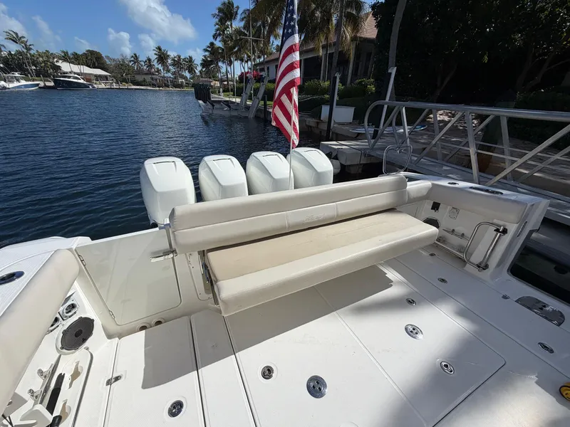 Slide: The Image of Boston Whaler 420 OUTRAGE 2019 - 42