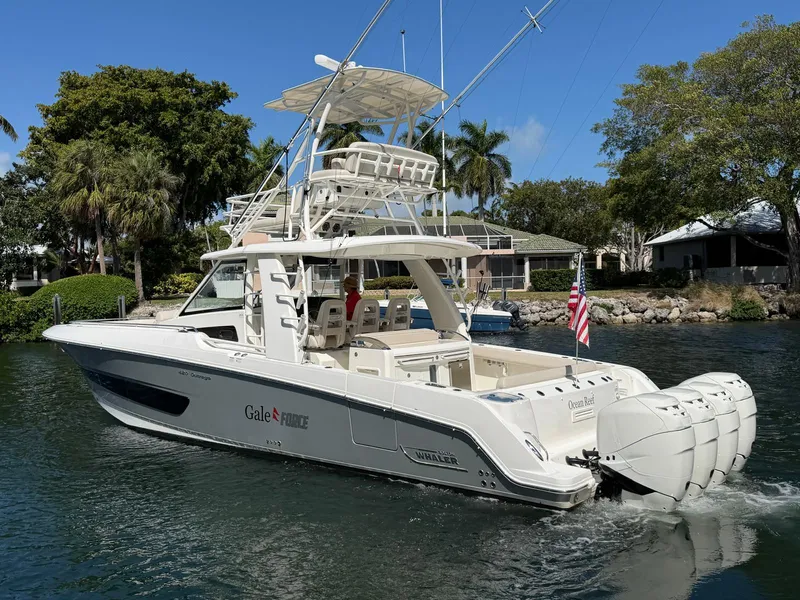 Slide: The Image of Boston Whaler 420 OUTRAGE 2019 - 8