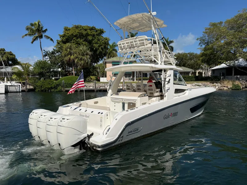 Slide: The Image of Boston Whaler 420 OUTRAGE 2019 - 12