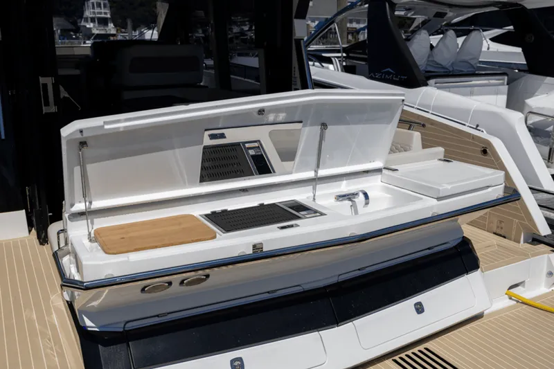 Slide: The Image of Galeon 410 HTC 2024 - 39