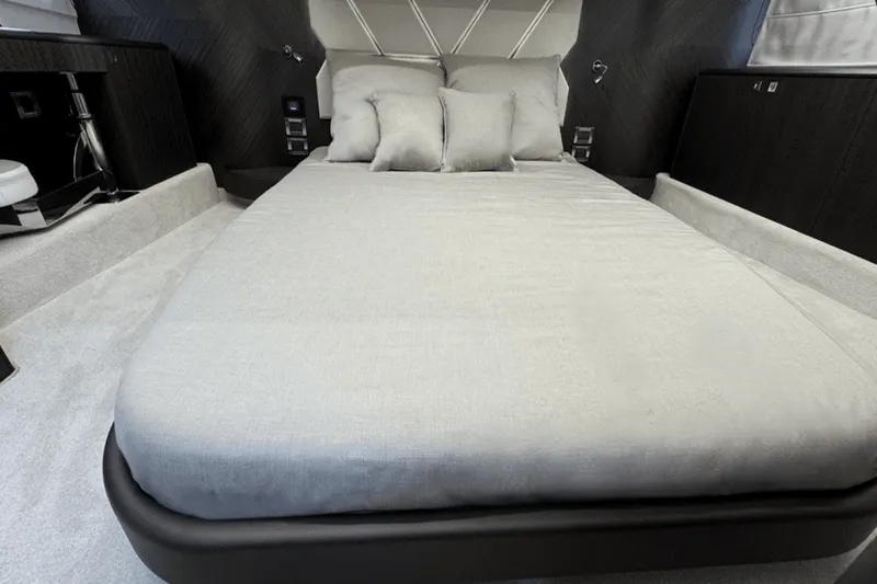 Slide: The Image of Galeon 410 HTC 2024 - 14