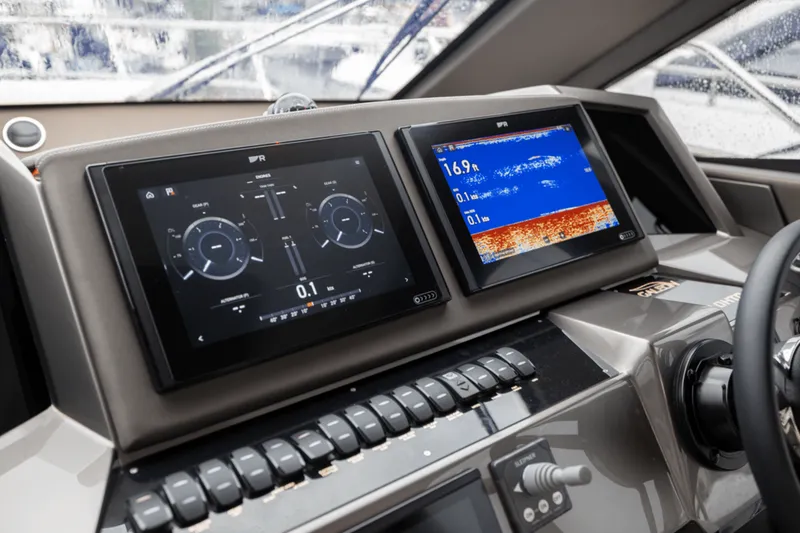 Slide: The Image of Galeon 410 HTC 2024 - 22