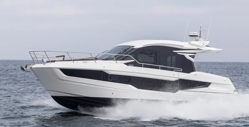 Slide: The Image of Galeon 410 HTC 2024 - 3