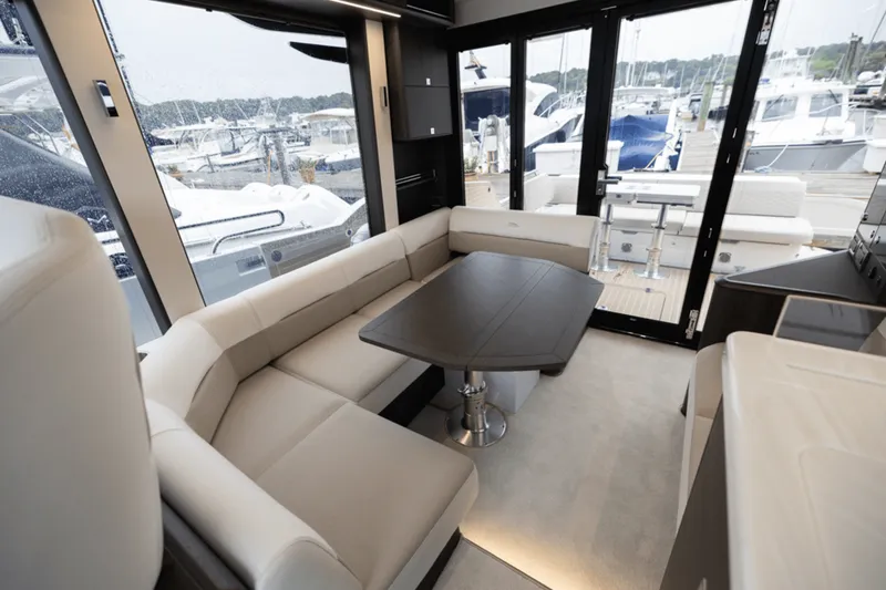 Slide: The Image of Galeon 410 HTC 2024 - 33
