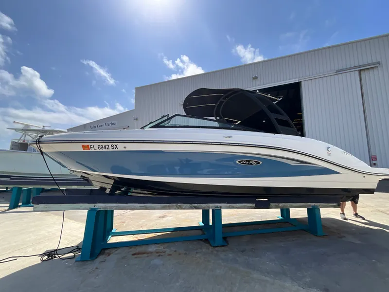 Slide: The Image of Sea Ray 23 SPX 2021 - 5