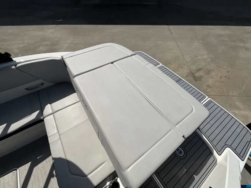 Slide: The Image of Sea Ray 23 SPX 2021 - 6