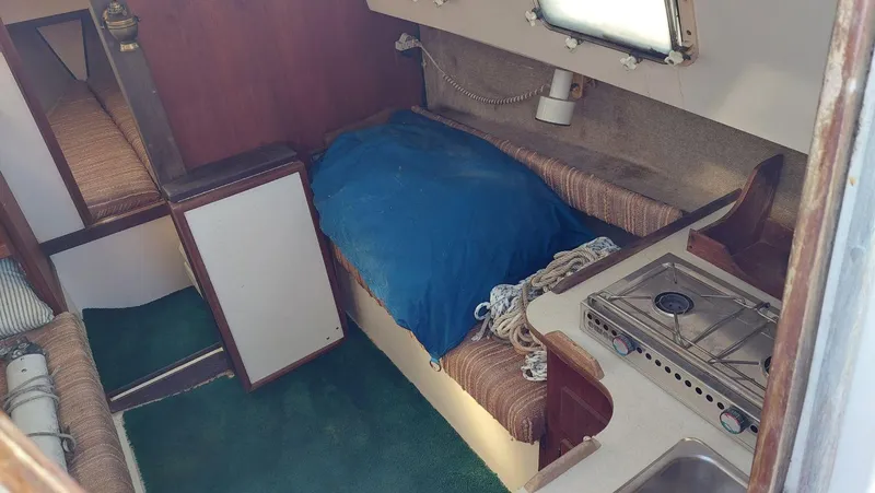 Slide: The Image of Starboard side of Main cabin - 12