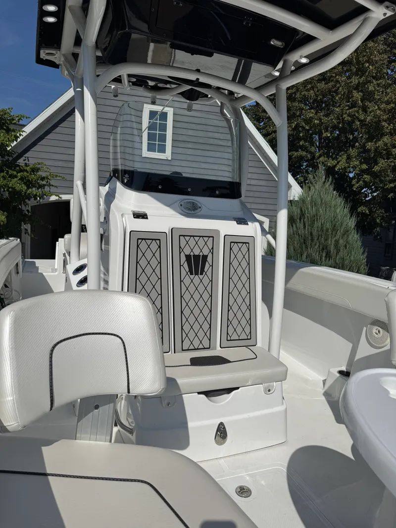 Slide: The Image of Wellcraft 222 FISHERMAN 2021 - 11