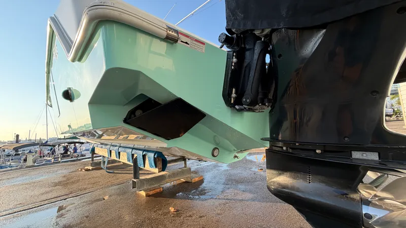 Slide: The Image of SeaVee 390 LE 2012 - 15