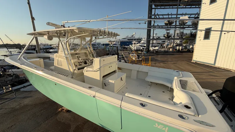 Slide: The Image of SeaVee 390 LE 2012 - 20