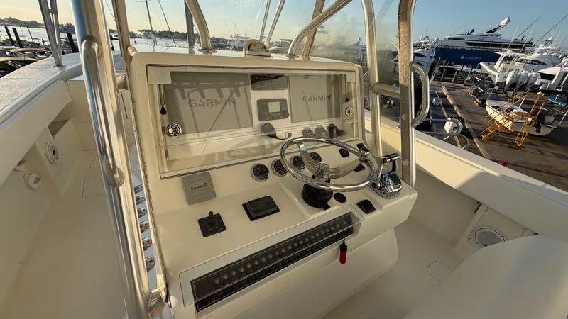 Slide: The Image of SeaVee 390 LE 2012 - 32