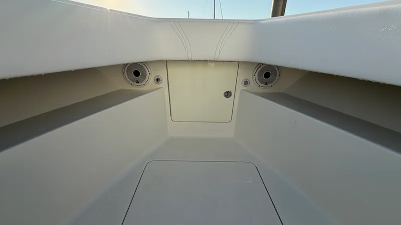 Slide: The Image of SeaVee 390 LE 2012 - 69