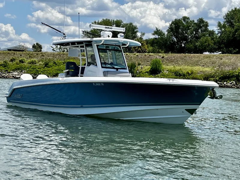 Slide: The Image of Boston Whaler 330 OUTRAGE 2023 - 2
