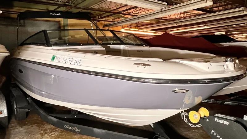 The Image of Sea Ray 230 SPX 2021 - 0