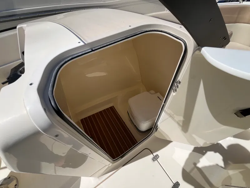 Slide: The Image of Scout 215 DORADO 2021 - 8