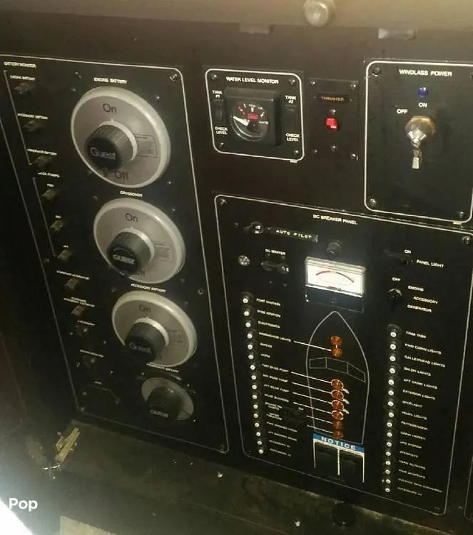 Slide: The Image of 1995 Bayliner 4587 Cockpit Motor Yacht for sale in Seward, AK - 14