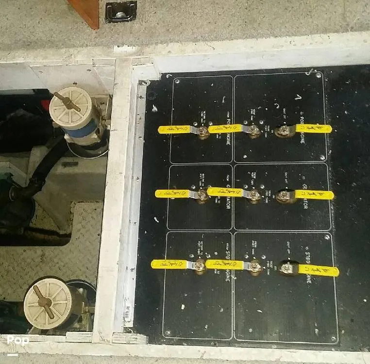 Slide: The Image of 1995 Bayliner 4587 Cockpit Motor Yacht for sale in Seward, AK - 32