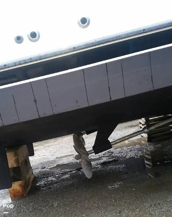 Slide: The Image of 1995 Bayliner 4587 Cockpit Motor Yacht for sale in Seward, AK - 8