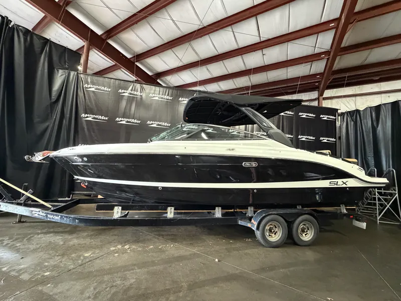 The Image of Sea Ray SLX 280 2026 - 0