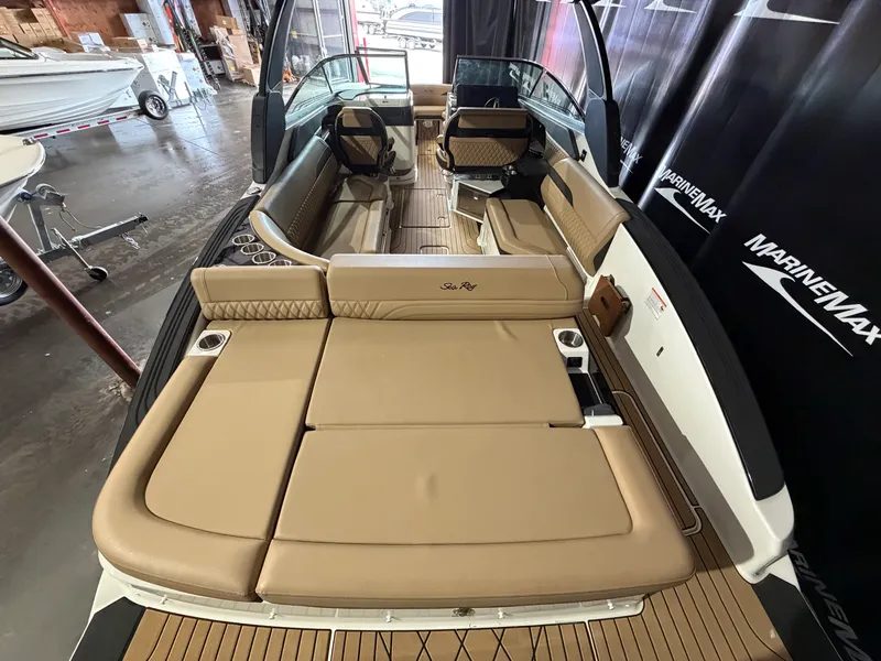 Slide: The Image of Sea Ray SLX 280 2026 - 9