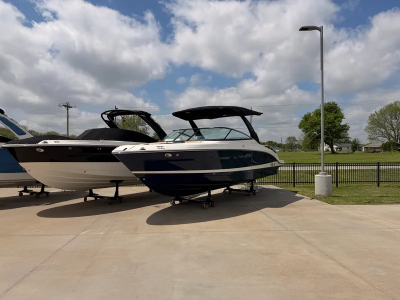 The Image of Sea Ray SLX 280 2026 - 0