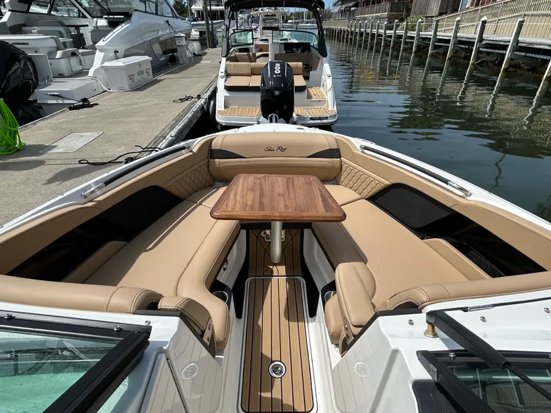 Slide: The Image of Sea Ray SLX 260 Outboard 2026 - 25
