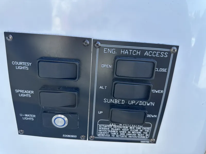 Slide: The Image of Cruisers 380 EXPRESS 2016 - 11