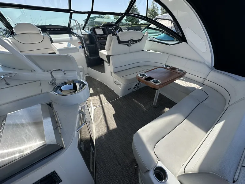 Slide: The Image of Cruisers 380 EXPRESS 2016 - 12